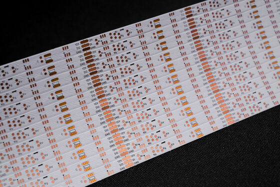 Une solution unique pour les bandes LED: du FPC personnalisé à l'assemblage SMT. Une carte de couleur magique 5050 RGB directe d'usine -60 leds/M-10*503-12V double face pour les bandes LED FPC