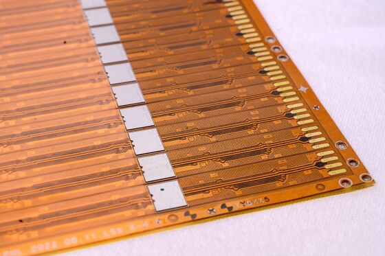 Une carte de circuit imprimé flexible et imperméable à l' eau avec une épaisseur de 2 oz de cuivre pour le contrôle industriel